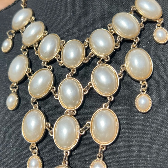 Classy Pearl & Gold Necklace - Picture 6 of 10